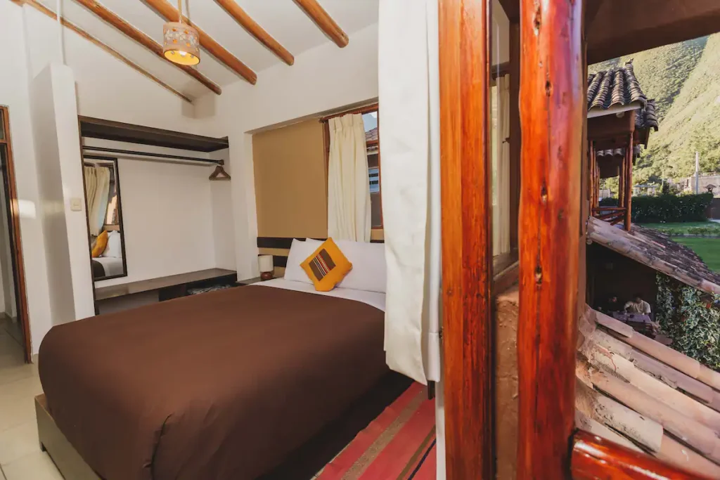 Chacana Center Shamanic Womens retreat and tour of the sacred valley of Peru. Lodge accommodations.